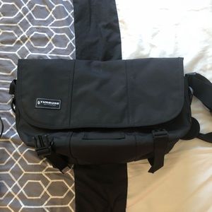 Timbuk Crossbody Messenger Bag Black